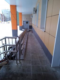 Обеспечение доступа в здание МБДОУ "Детский сад № 8" инвалидов и лиц с ОВЗ - свободный подъезд, пандус у центрального входа